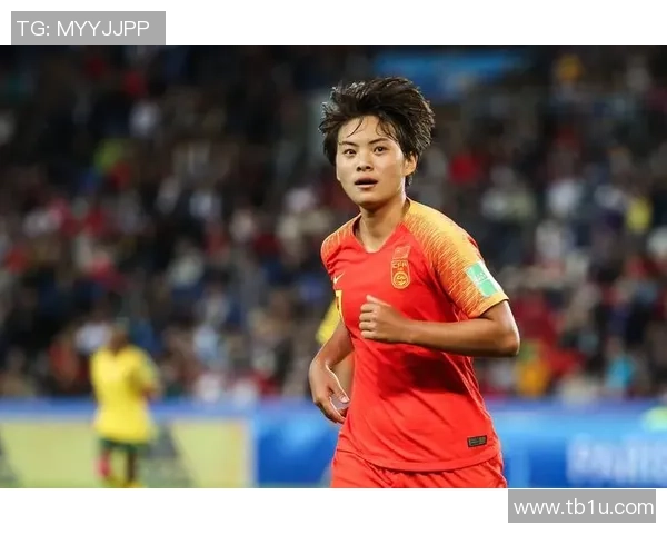 足球明星盛赞王霜展现中国女足风采引发全球关注与热议